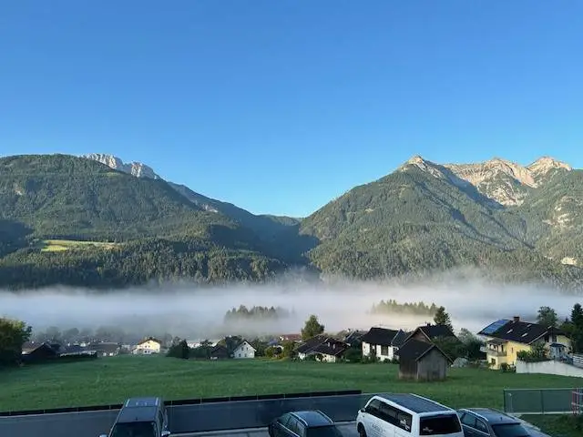 Wohnen mit Ausblick: In der „alten Post“ in Berg entstanden drei moderne Wohnungen.