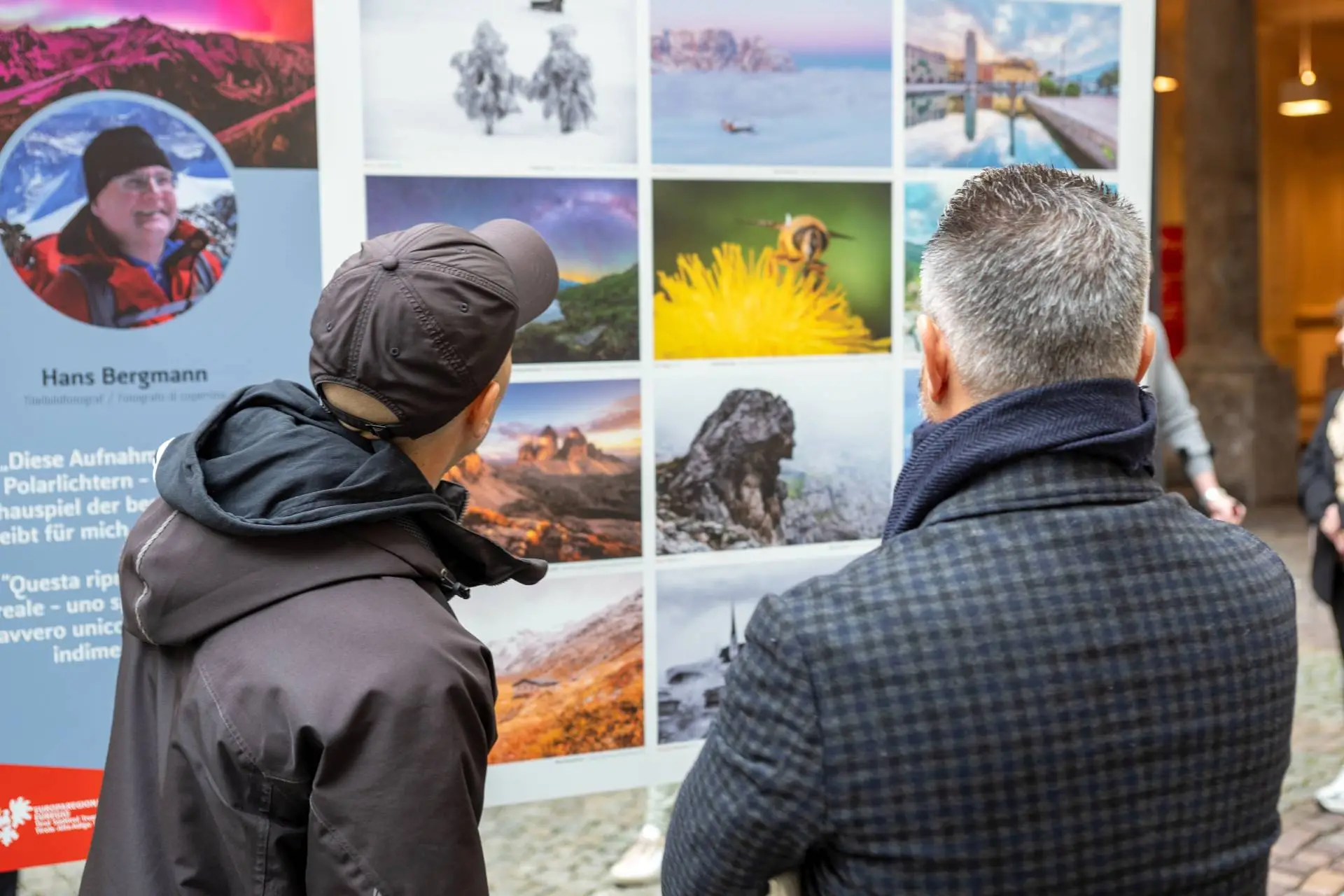 Die Wanderausstelllung (hier die Schautafel mit Bildern des Osttiroler Fotografen Hans Bergmann), tourt durch die Europaregion und macht auch in Strassen und Lienz Halt. Foto: Land Tirol/Jovanovic