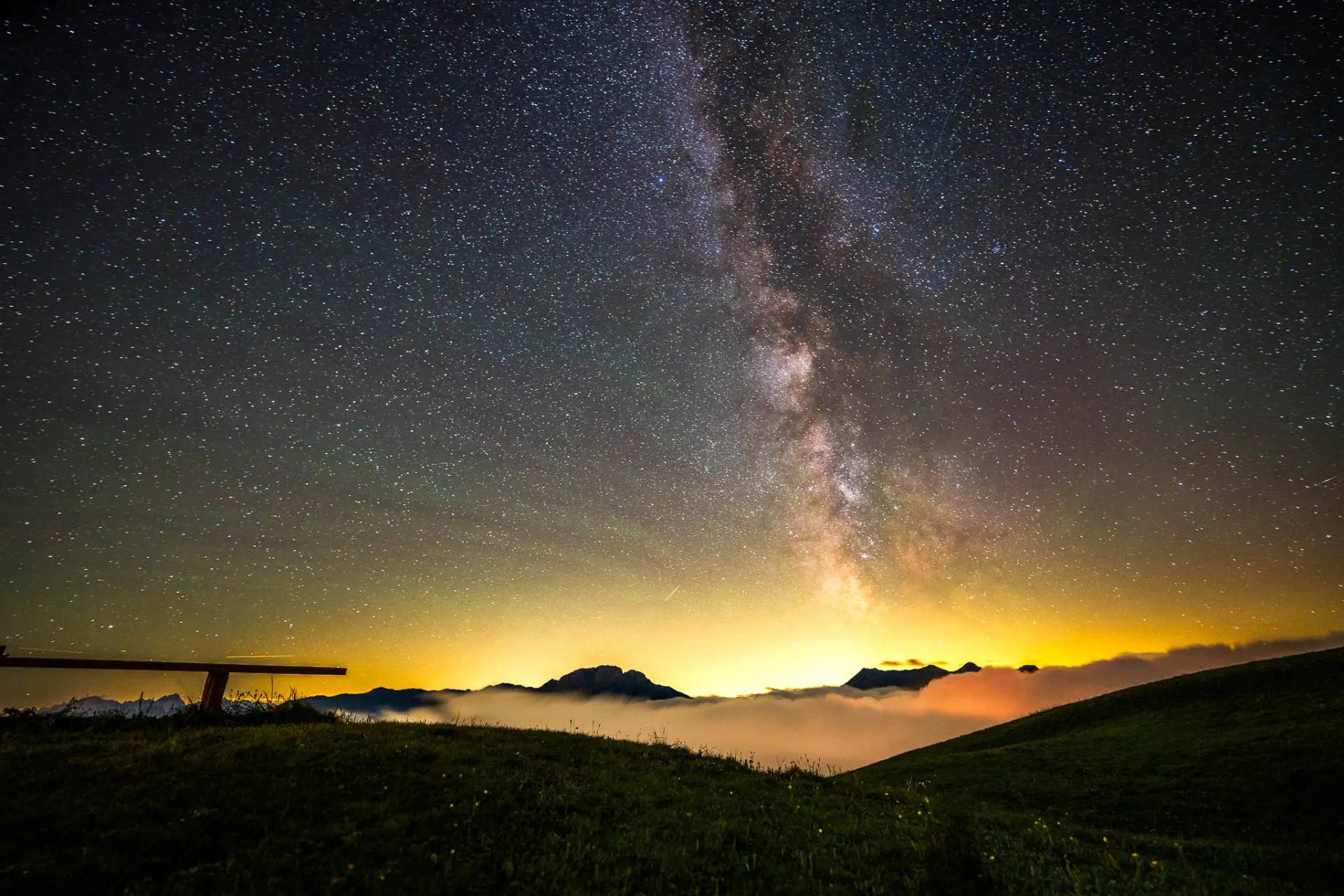 Die Lichtverhältnisse auf der Emberger Alm sind ideal zum Sterndalschaun. Foto: Frank Klauenberg