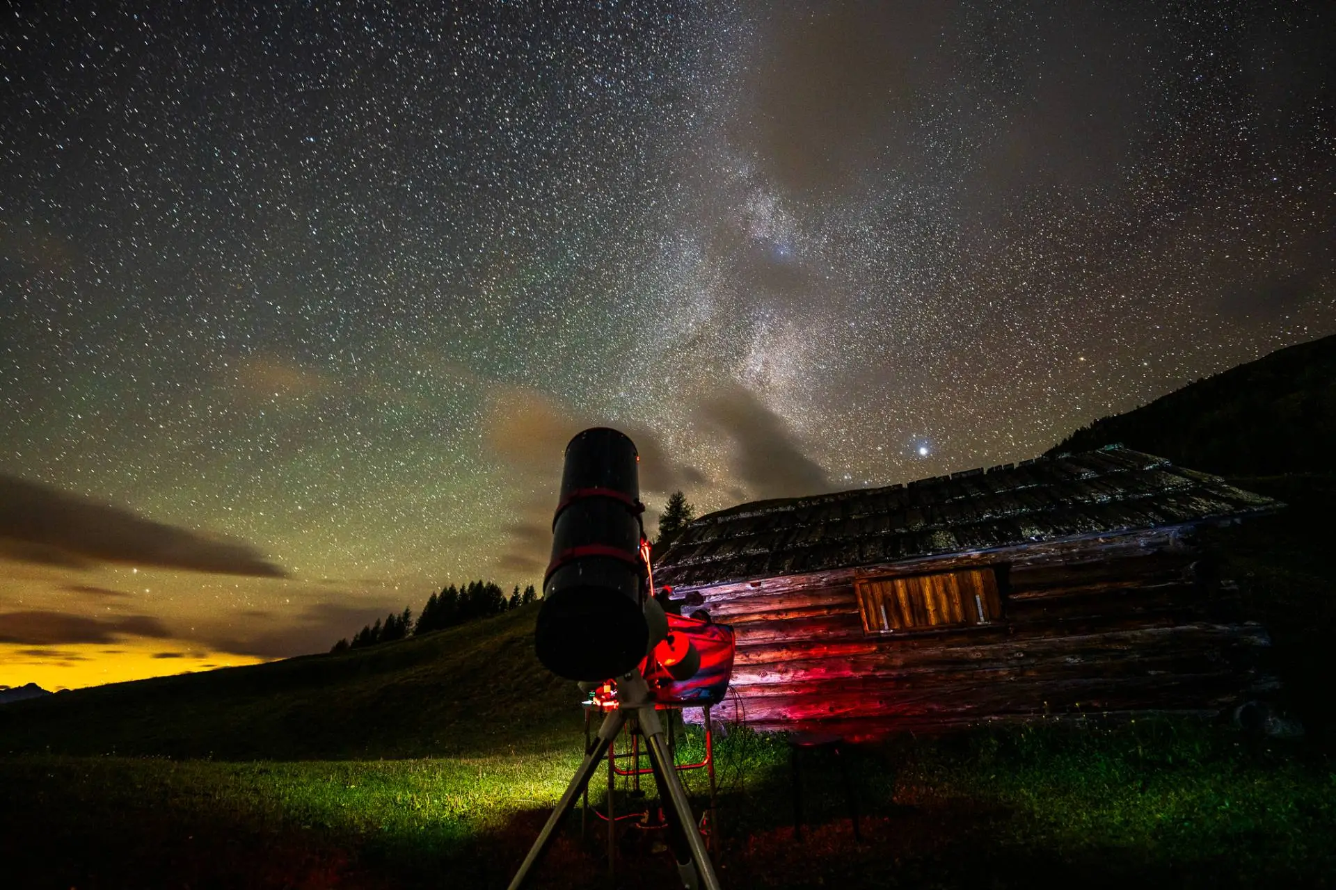 Die Lichtverhältnisse auf der Emberger Alm sind ideal zum Sterndalschaun. Foto: Frank Klauenberg