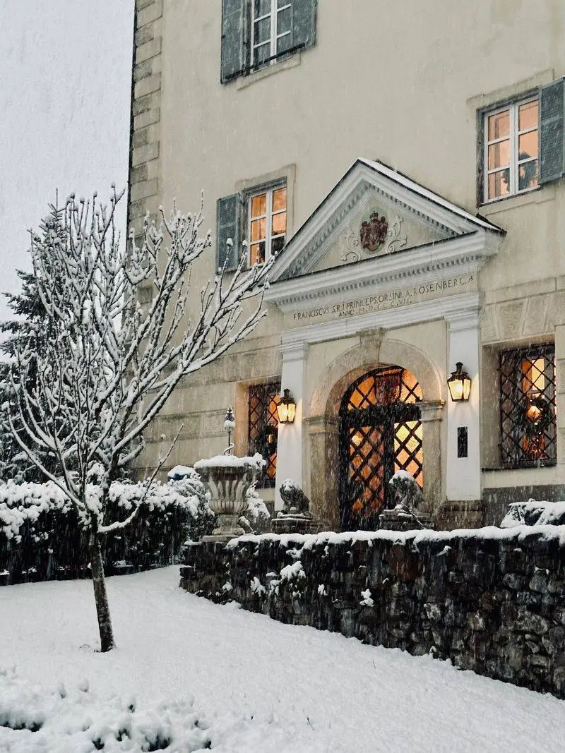 Das Adventfenster auf Schloss Greifenburg ist ein Geheimtipp. Foto: privat