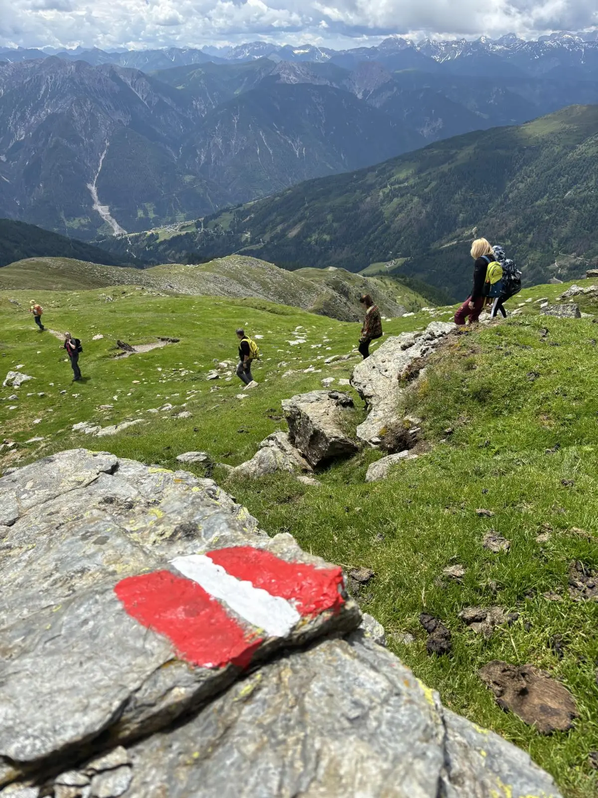 Abstieg auf markiertem Weg