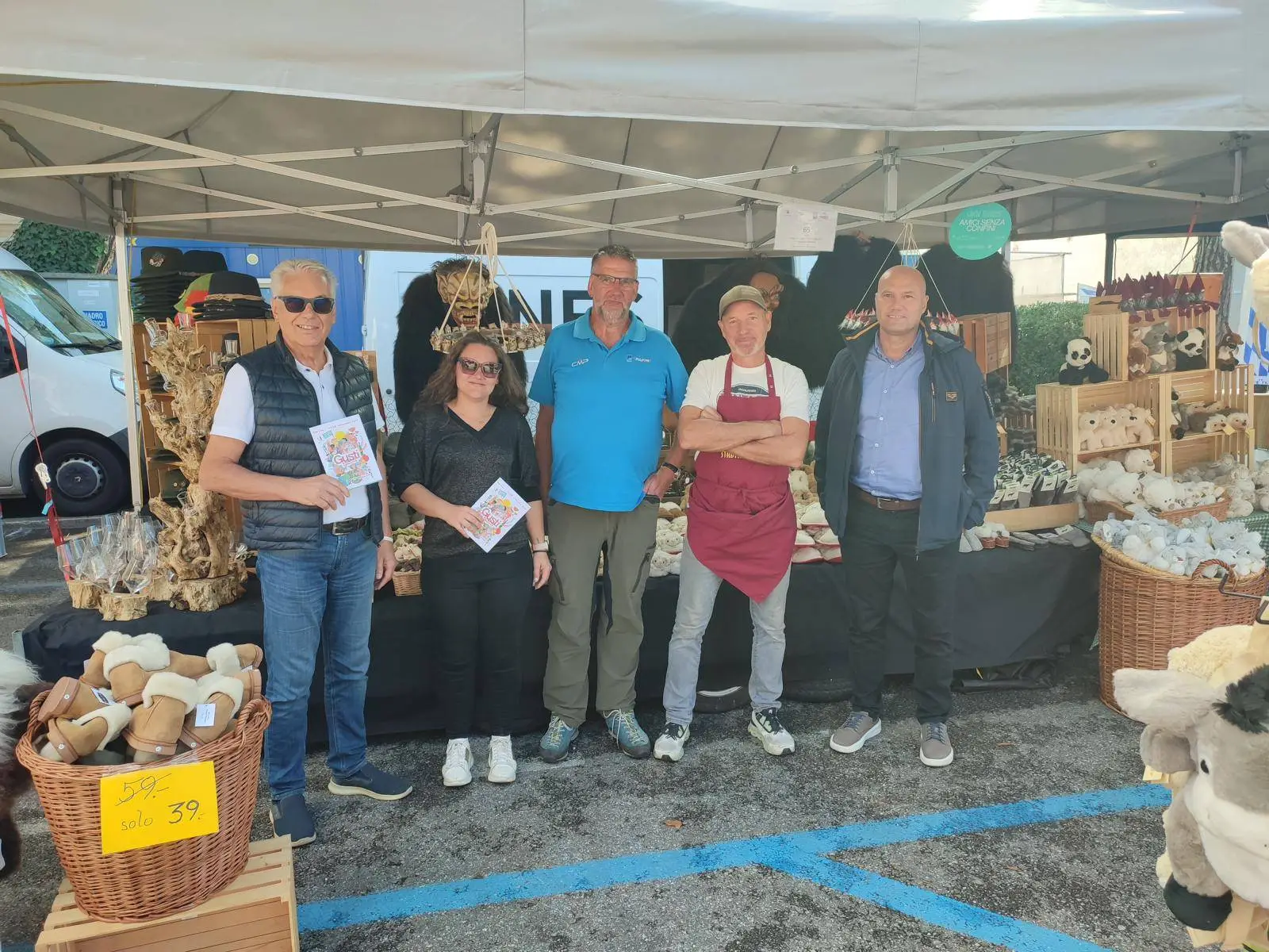 GR und Görzbeauftragter der Stadt Lienz Paul Meraner, Jasmina Steiner, Johannes Gamper und Gerhard Pramstaller (Diogenes), Stadtamtsdirektor Alban Ymeri