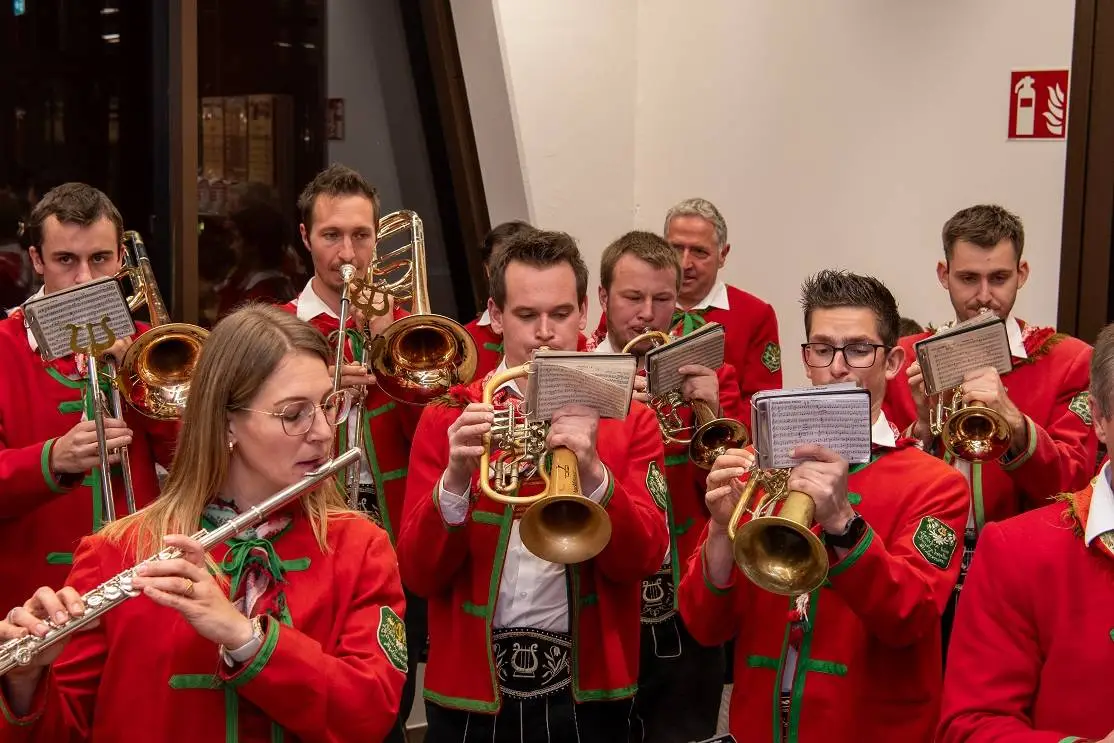 Musikalisch umrahmt wurde die Eröffnung von der Bauernkapelle St. Lorenzen. Foto: Hans Guggenberger