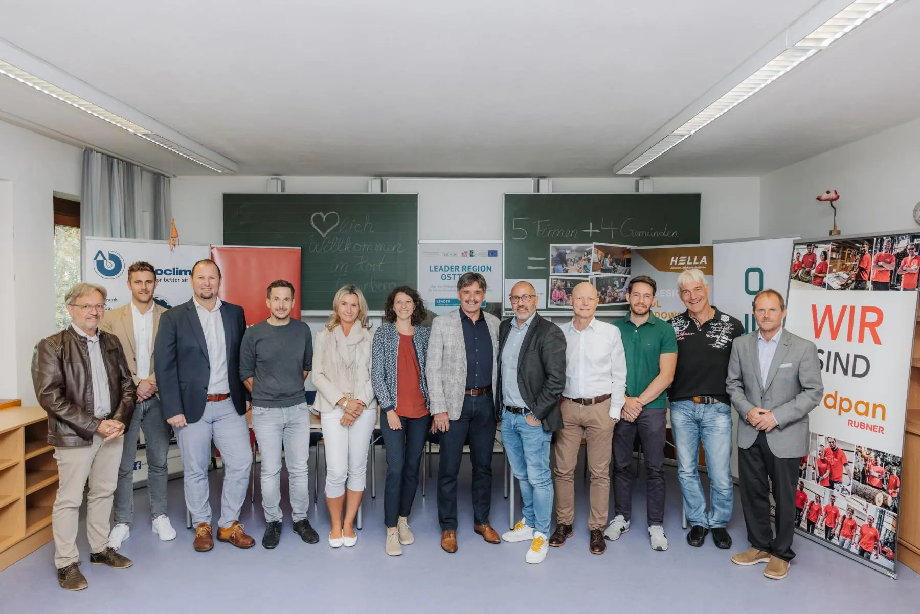 Projektbeteiligte (v.l.n.r): Bgm. Georg Hofmann, Philipp Schlemmer – RMO, Domenik Ebner-Euroclima, Manuel Ploner – Loacker, Sabine Bodner - OK-Zentrum, Mirjam Reith – RMO, Dietmar Ruggenthaler – Obmann PV 34, Andreas Kraler – HELLA, Thomas Schmidt - E.G.O