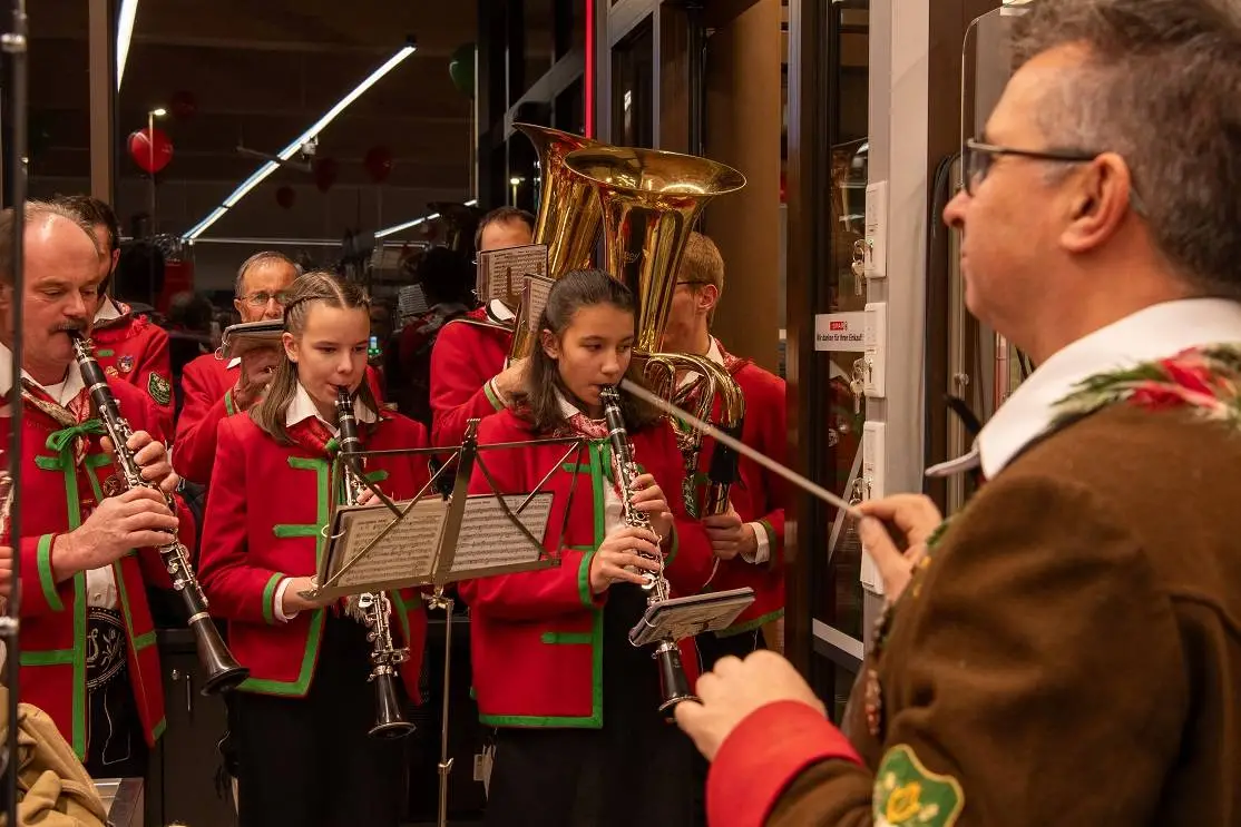 Musikalisch umrahmt wurde die Eröffnung von der Bauernkapelle St. Lorenzen. Foto: Hans Guggenberger