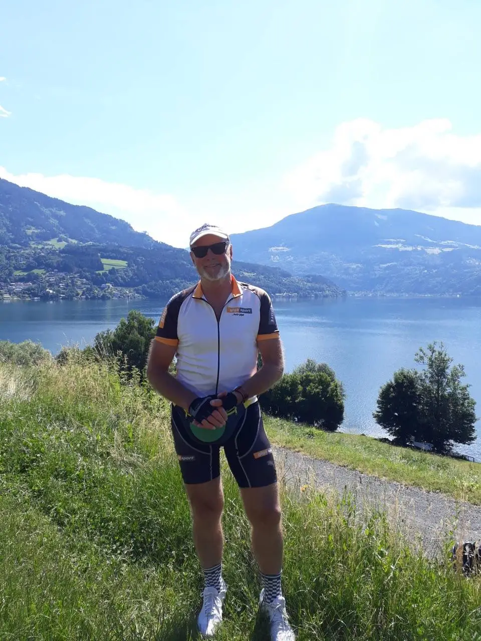 Oberzaucher studiert im Seniorstudium Liberale für Geschichte an der Universität Klagenfurt.