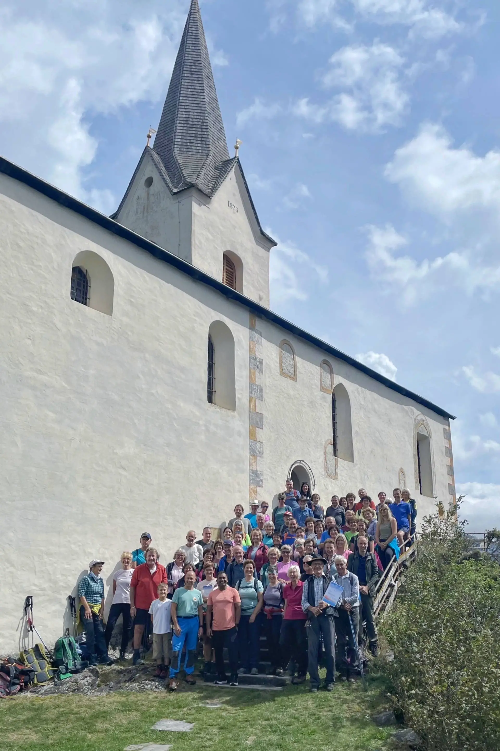 Rund 80 Teilnehmer an den „GehSprächen“ rund um den Danielsberg.