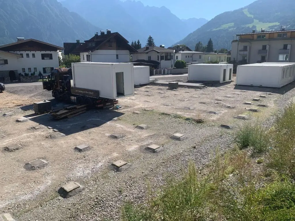 Containerschule in Lienz abgebaut