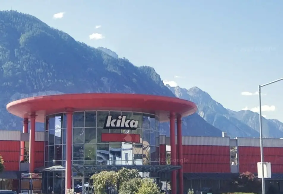 Verein Osttirol Natur plädiert: Kika raus - Möbelix rein 