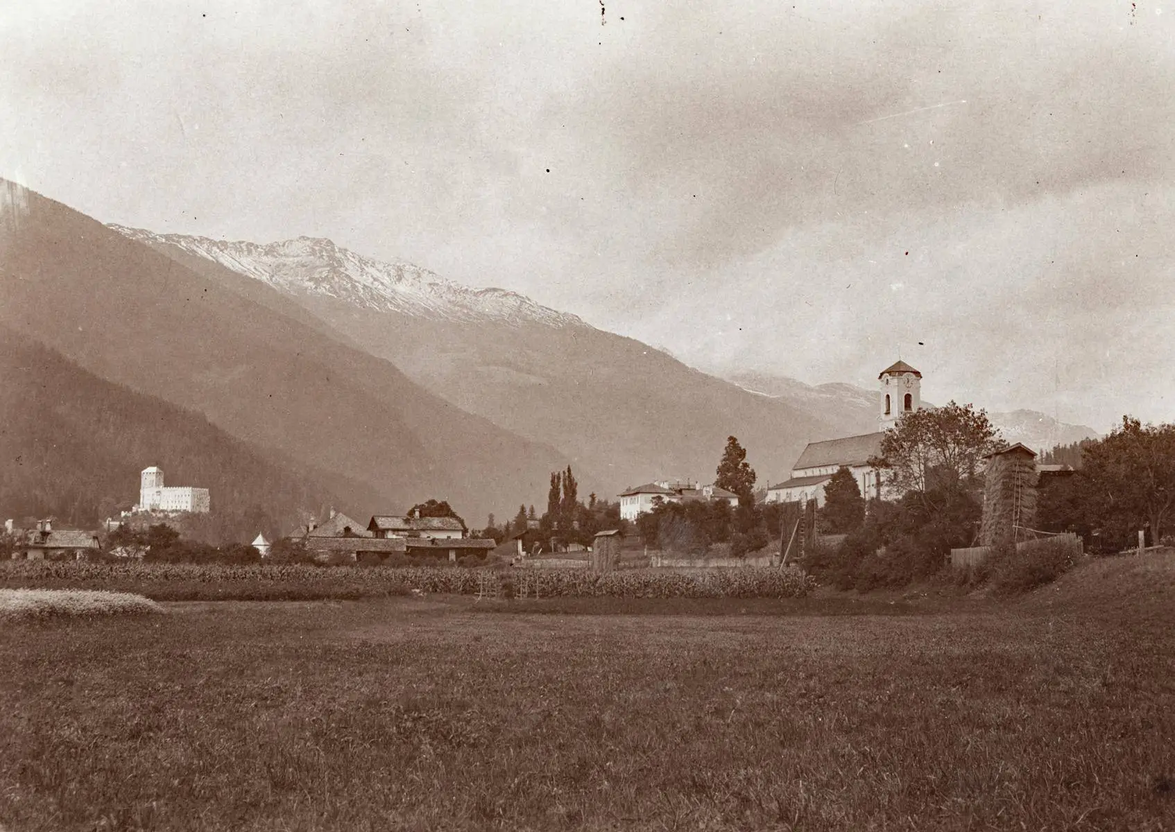 Panorama von St. Andrä bis Schloss Bruck, um 1900  Fotograf: Unbekannt; Sammlung Johann Reiter – TAP