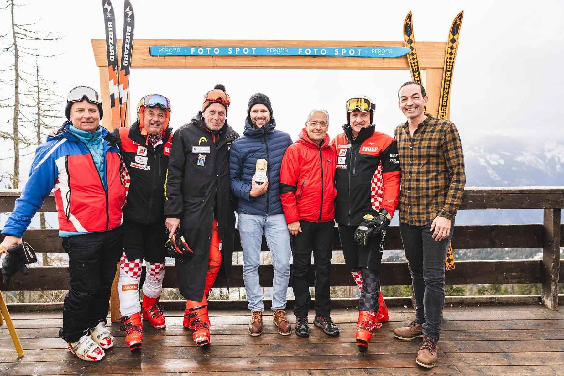 Gruppenfoto v.l.n.r.: Rino Tomljanović, Uni-Prof Igor Gliha, Dipl. Ing Tomislav Kušan, Mario Tölderer (Lienzer Bergbahnen AG), Werner Frömel (SCL), Ivo Drinković, Thomas Winkler (TVBO)  Foto: Peter Märk / lbb