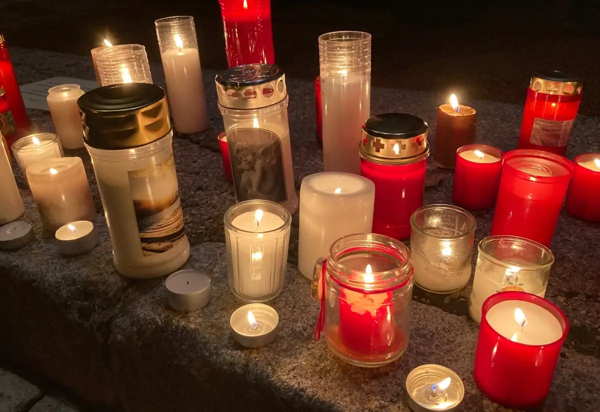 In Lienz leuchteten Lichter für den Frieden