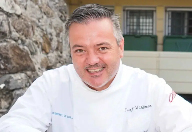 Haubenkoch Josef Mühlmann „tischt“ in Singapur auf