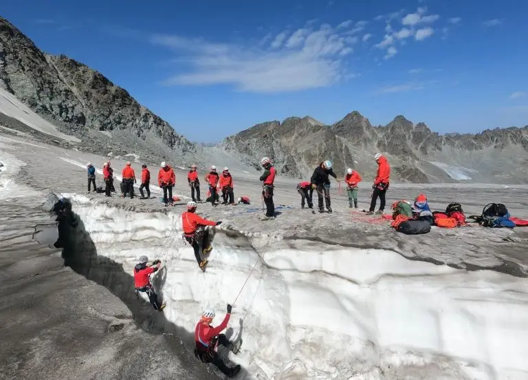 LRin Mair will Förderung für Tiroler Bergrettung aufstocken