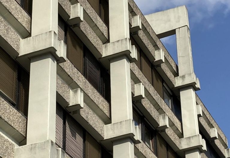 Dolomitenbank: Retrospektive zur Architektur Hans Buchrainers