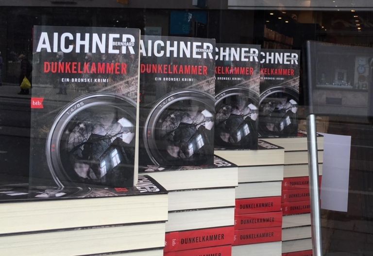 Bernhard Aichner schickt neuen Ermittler los 