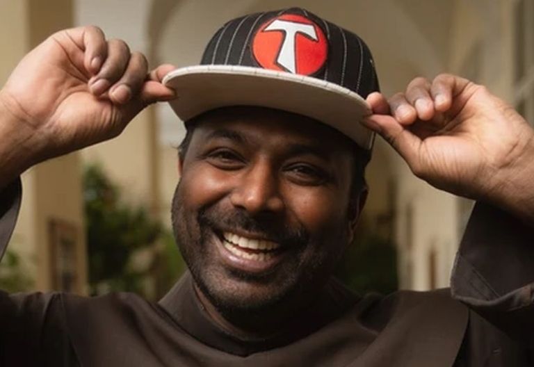 Influencer im Ordensgewand