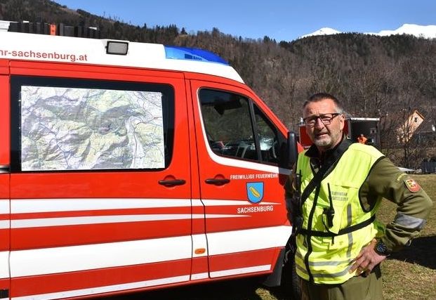 Brandursache: Verdacht auf achtlos weggeworfene Zigarette