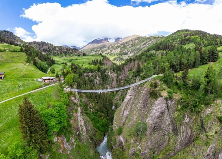 Iseltrail H&auml;ngebr&uuml;cke wird eingeweiht