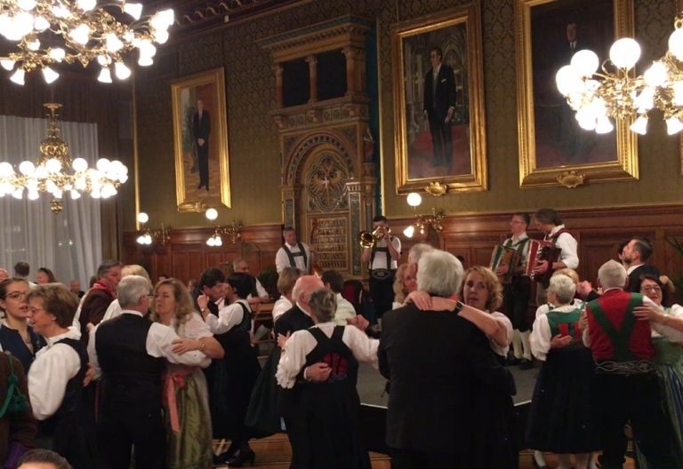 Lust auf einen Ballbesuch?