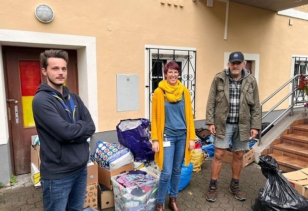Pfadfinder sammeln f&uuml;r Obdachlose