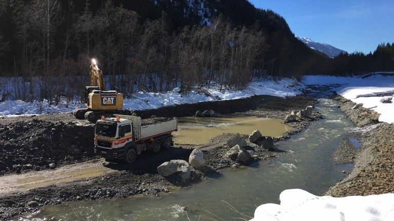 R&auml;um- und Bauarbeiten entlang der Drau