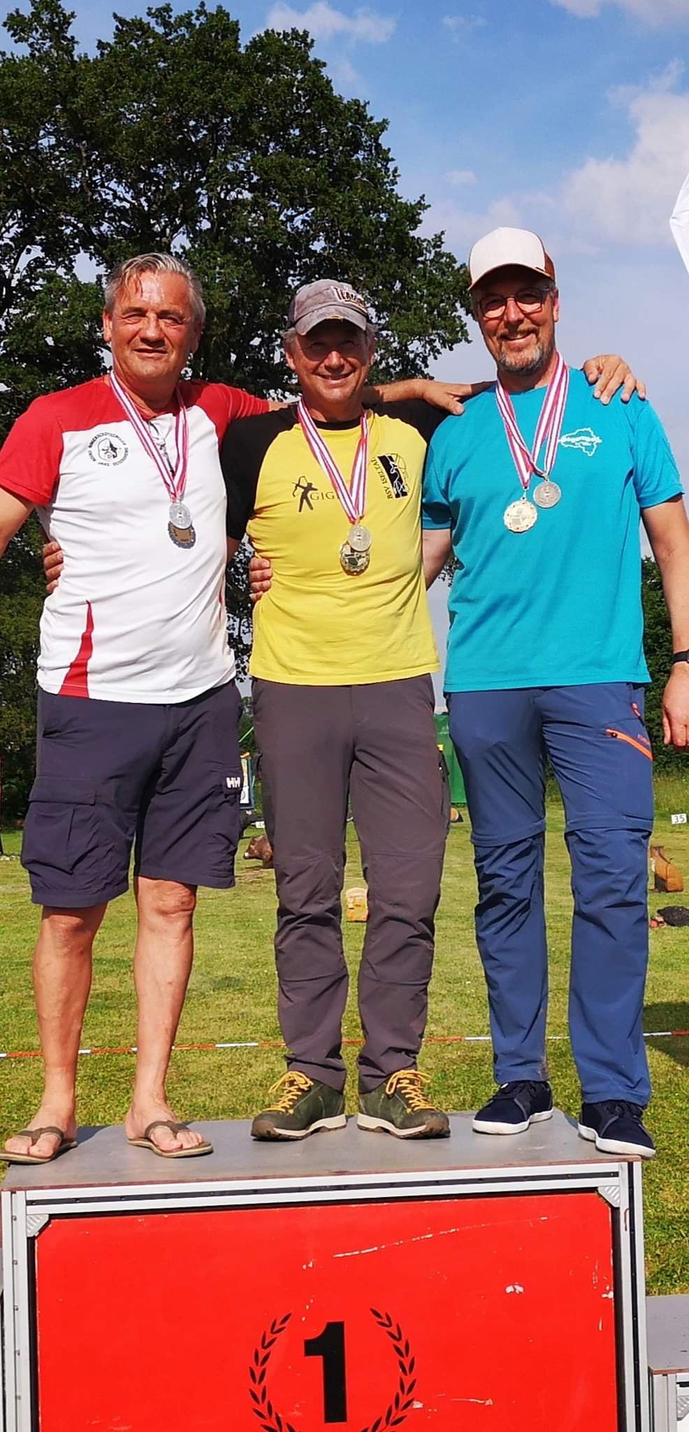 Foto: BSV Iseltal &ndash; &Ouml;M WA Barebow Recurve 50+ &ndash; v.l.n.r. Johann Maier (Stmk/BC Union Graz Seiersberg) &ndash; Harald Niederegger (T/BSV Iseltal) &ndash; Alois Steinwender (S/Bogensport Lungau)