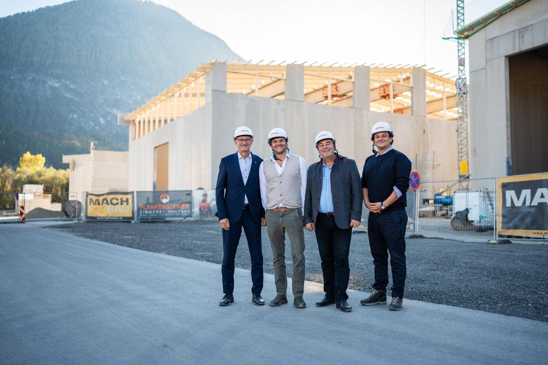 LH Anton Mattle, Lukas Rossbacher, Bgm Andreas Pfurner (Nu&szlig;dorf-Debant) und Franz Rossbacher.