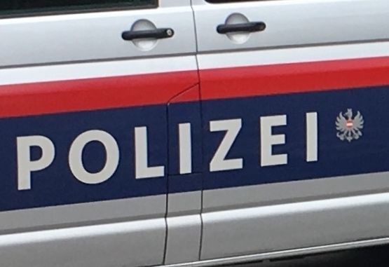 Einsatzkr&auml;fte und Polizei melden eher ruhige Silvesternacht