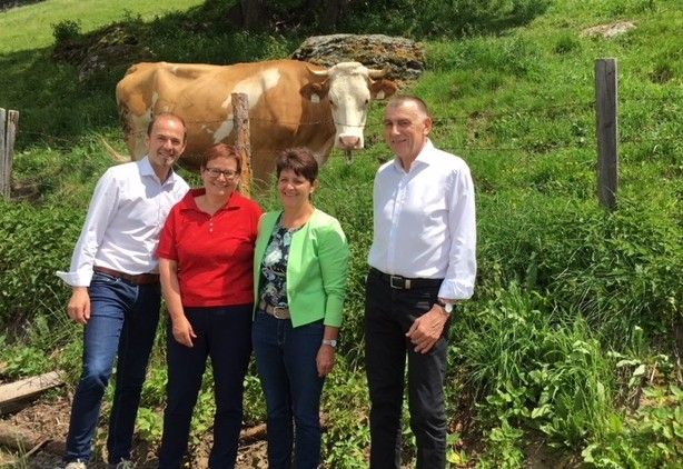 Werbebotschaften gef&auml;hrden kleine Bergbauernbetriebe