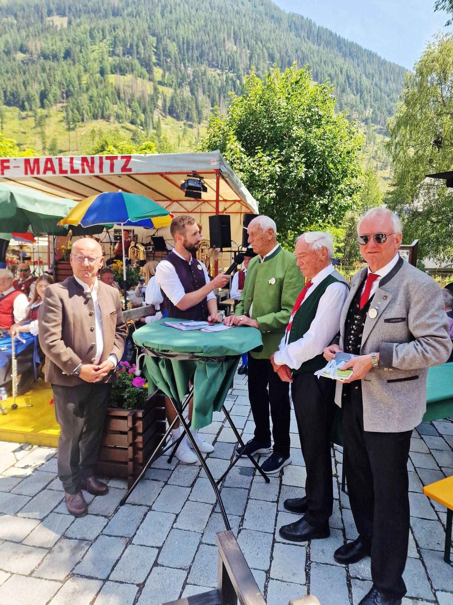 V. l.: Der ehemalige NP-Direktor Peter Rupitsch, ORF-Moderator Simon Auernig, Max Rauscher Alt-Bgm. Werner Angermann und Bgm. G&uuml;nther Nowak.