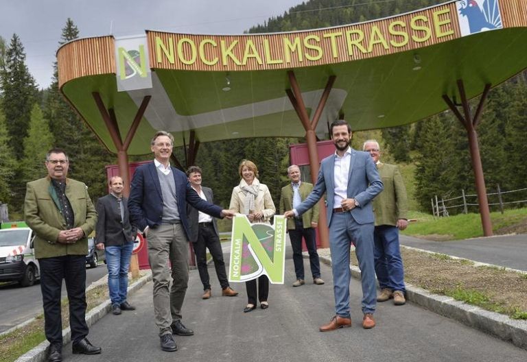 Neue Portale an der Nockalmstra&szlig;e