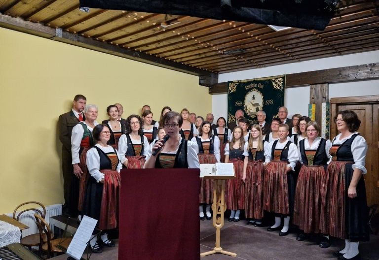 Grafendorfer lie&szlig;en den Saal erklingen