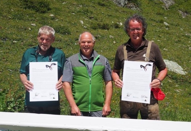 Gemeinsame Strategie f&uuml;r Adler und Geier