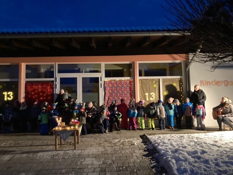 Ein ganzes Dorf wird zum Adventkalender