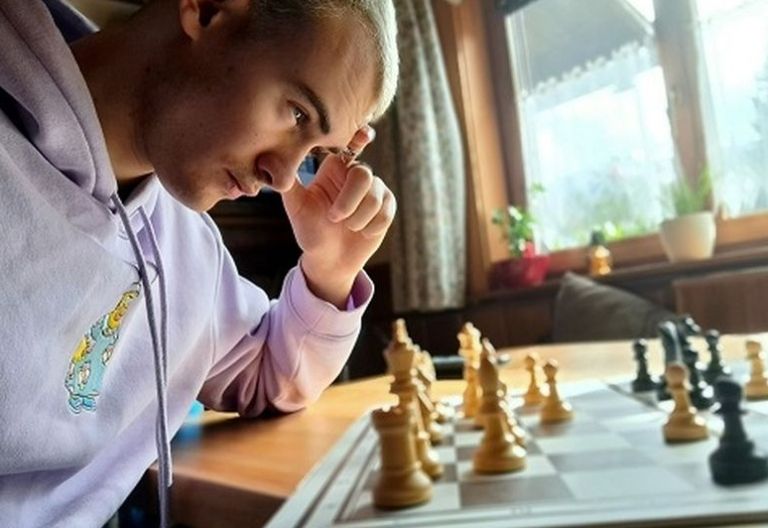 Adamo Valtiner traf auf die Gr&ouml;&szlig;en der Schachwelt