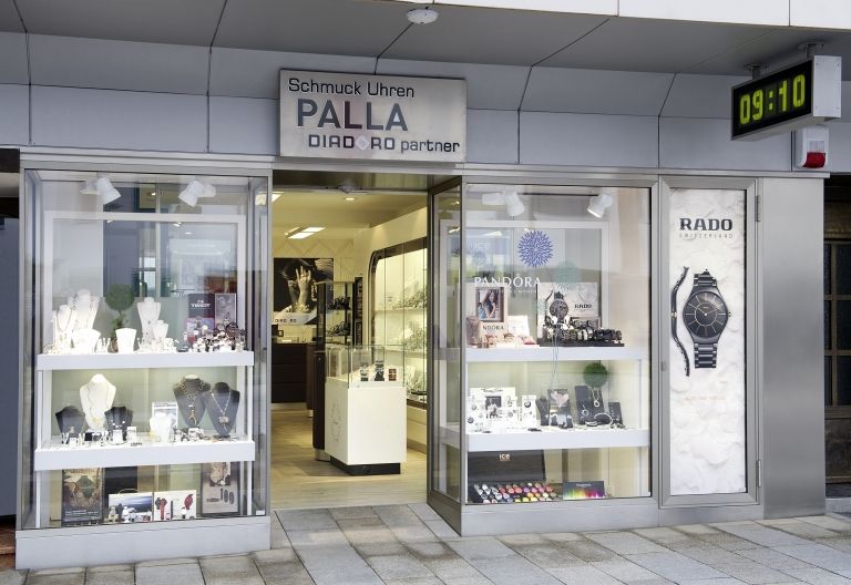 Gro&szlig;e Auswahl an Schmuck und Uhren - Palla + Klockwerk