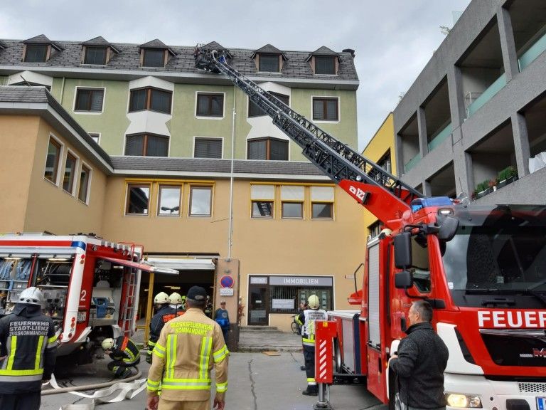 Lienzer Feuerwehr &uuml;bte f&uuml;r Ernstfall im Stadtsaal