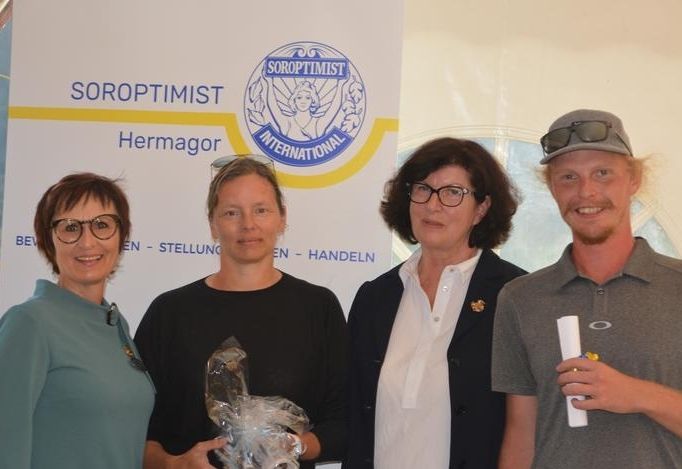 Soroptimisinnen golften f&uuml;r den guten Zweck