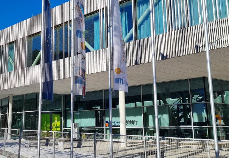 Lienzer NEOS orten Skandal bei UMIT-Jobvergabe an Wolsegger