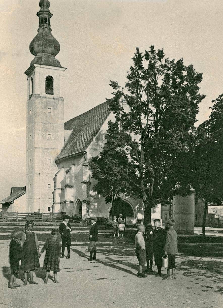Der Michaelsplatz &ndash; stetes Zentrum im Rindermarkt, um 1925
(Fotograf: Unbekannt; Sammlung Stadtgemeinde Lienz, Archiv Museum Schloss Bruck &ndash; TAP)