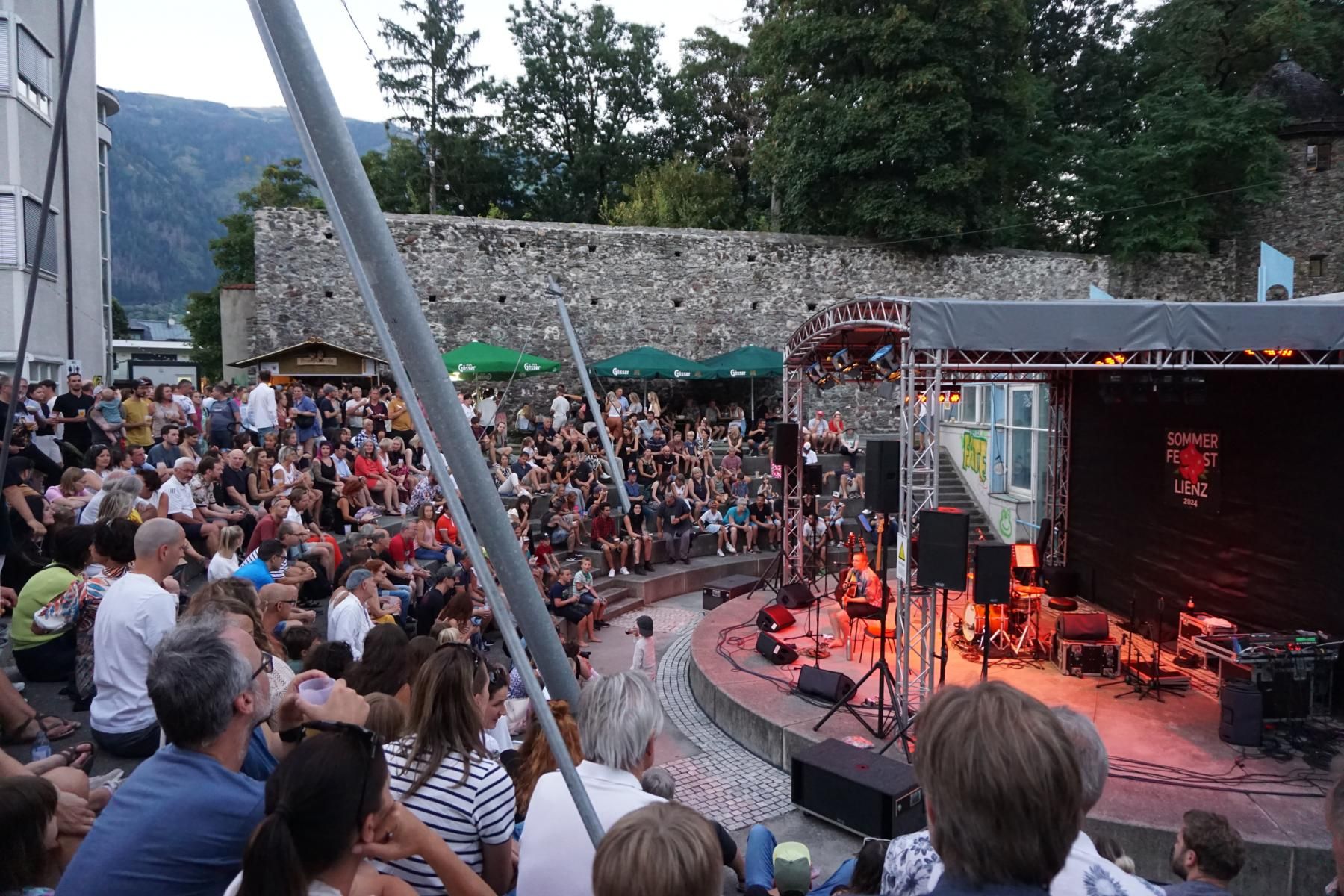Beim Konzert von Souph durfte man in ein paar Lieder des neuen Albums reinh&ouml;ren, Foto: Pircher