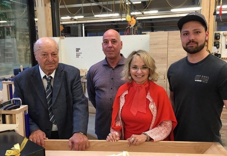 Tischlerei Forcher feiert 90er und Ausbau