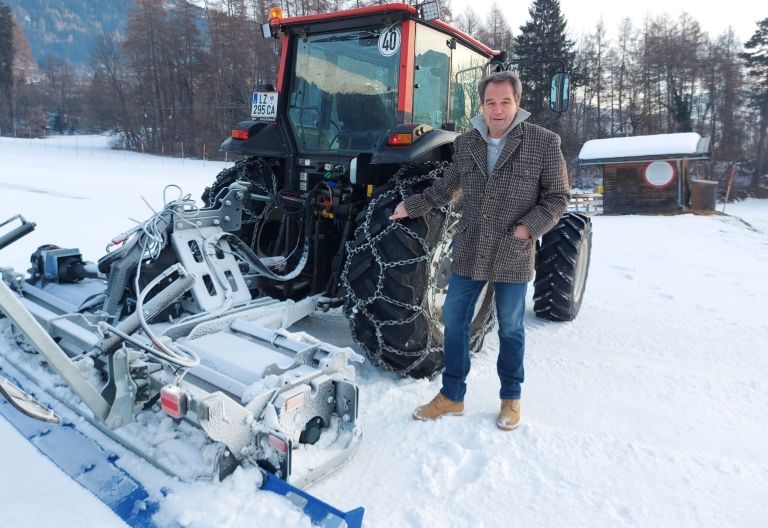 Skiwiese am Haidenhof wurde pr&auml;pariert 