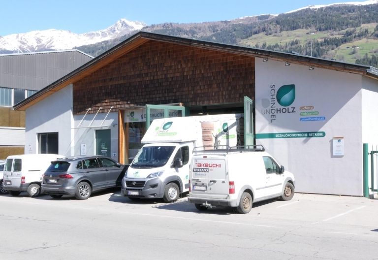 Arbeiten mit Abstand auch bei Schindel&Holz