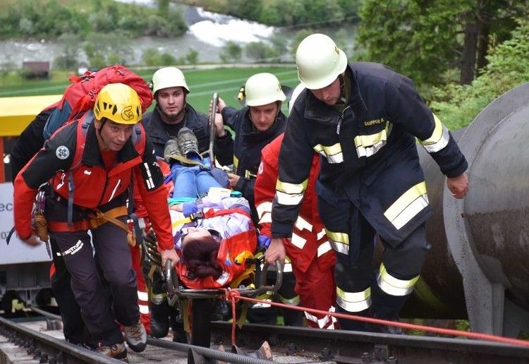 Gro&szlig;e Einsatz&uuml;bung an der Kreuzeckbahn