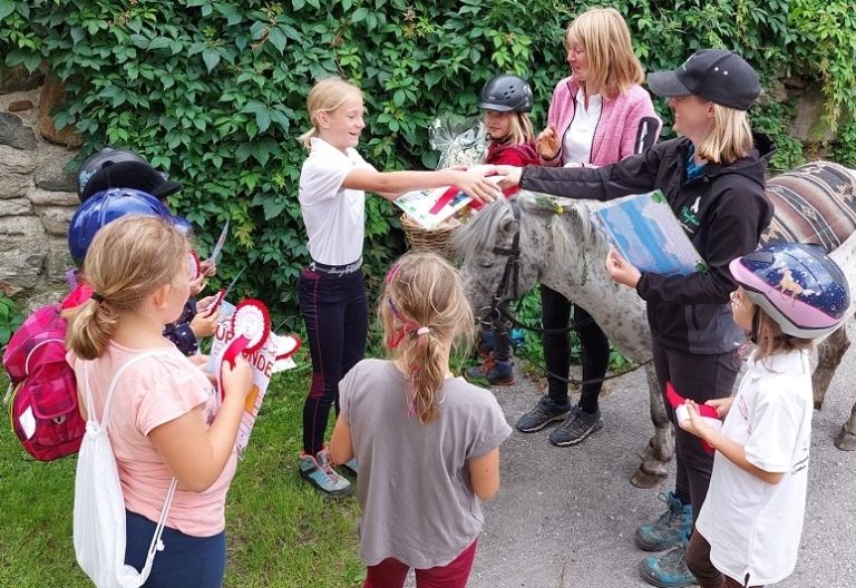 Reiter in M&ouml;rtschach feierten ihre Glanzleistungen