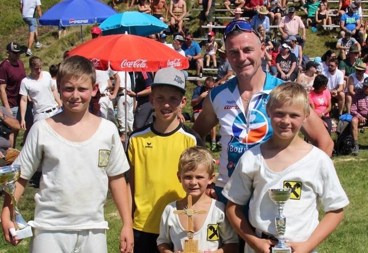 Gold, Silber und Bronze f&uuml;r Osttirols Sch&uuml;lerranggler