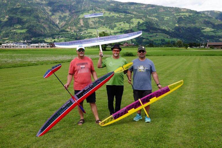 Erfolgreicher Modellsegelflug um den Dolomitenpokal